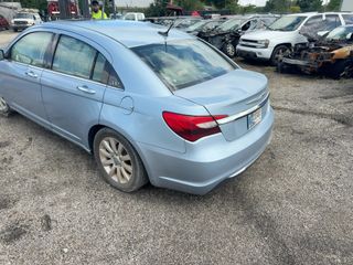 2013 Chrysler 200 Limited - Exterior Rear Left Corner Image